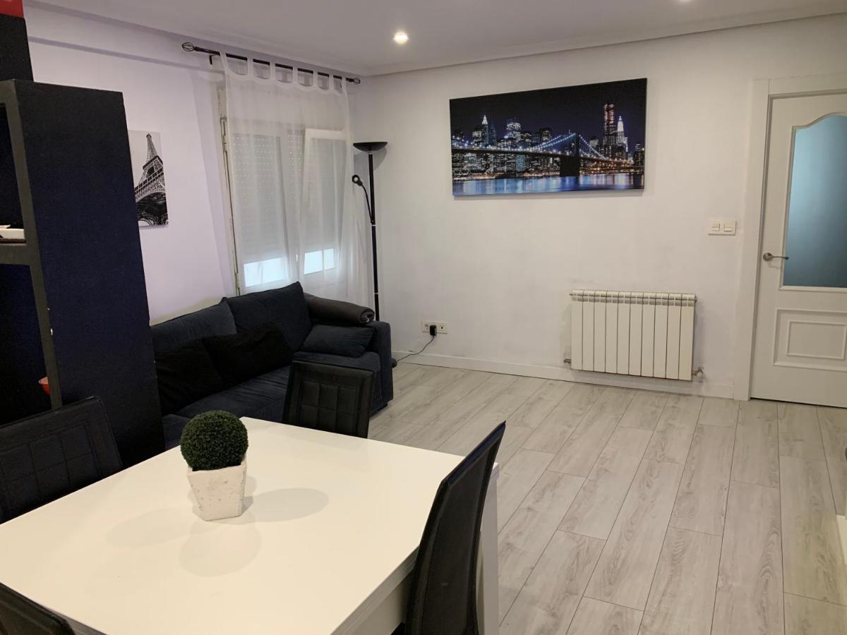 Alojamiento Los Guajes Gijón Extérieur photo